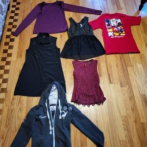 1 set of 6 women's clothing items. All size small.